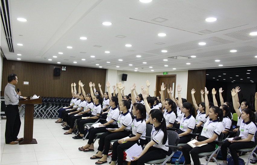日本専門技能中等専門学校→ sau đó JPC／本校