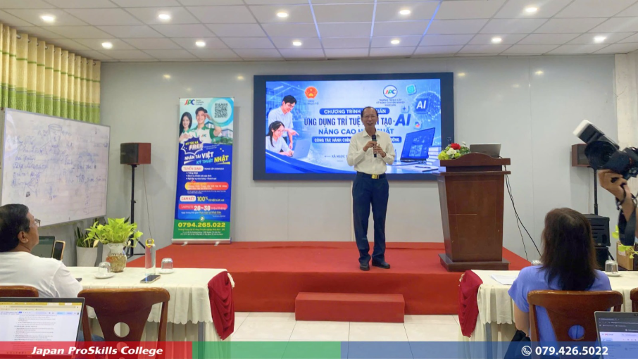 Có thể là hình ảnh về học tập, phòng tin tức, cái bục và văn bản' class='WACImage SCXW40554739 BCX0