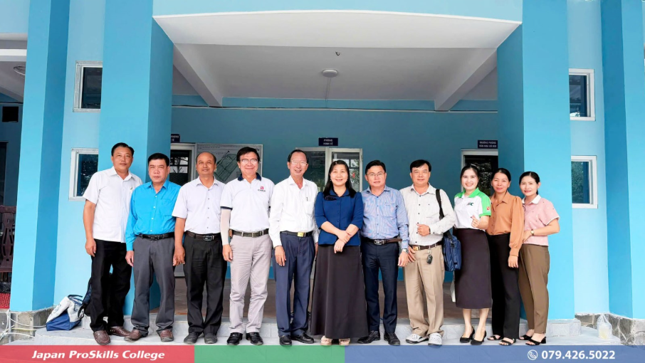 May be an image of one or more people and text&amp;amp;#039; class=&amp;amp;#039;WACImage SCXW131658629 BCX0&amp;#039; width=&amp;#039;604&amp;#039; height=&amp;#039;340' width='604' height='340' width='604' height='340